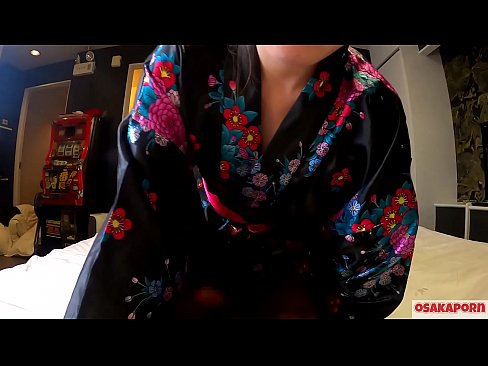 ❤️ Vajza e re cosplay pëlqen seksin deri në orgazmë me një shiringë në një kalorës dhe një blowjob. Vajzë aziatike me pidhi leshtore dhe cica të bukura me kostum tradicional japonez në video amatore që tregon masturbim me lodra qij. Sakura 3 OSAKAPORN. Qyrje tek ne sq.sexycamse.top ❤